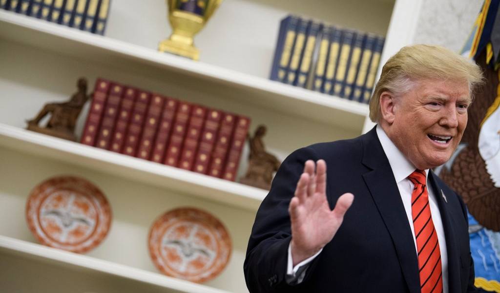 Citan a abogado de Trump por investigación de destitución