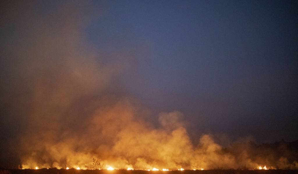 Combaten incendios en Amazonía y aparecen más focos