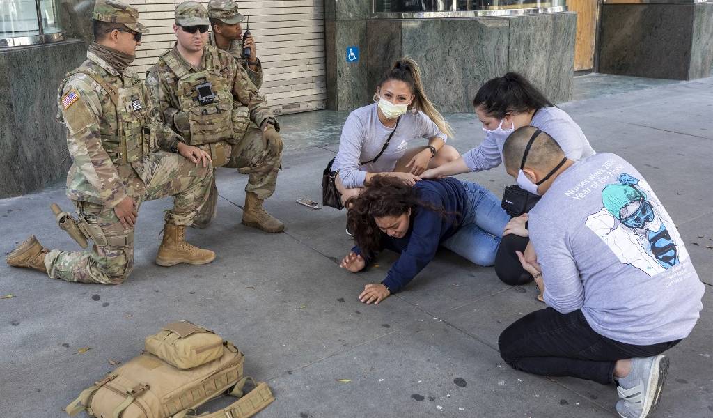 Por qué la pandemia no cede en EEUU como lo hizo en Europa