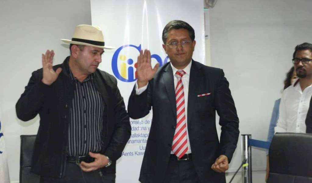 Presidente del CPCCS justifica su carné de discapacidad