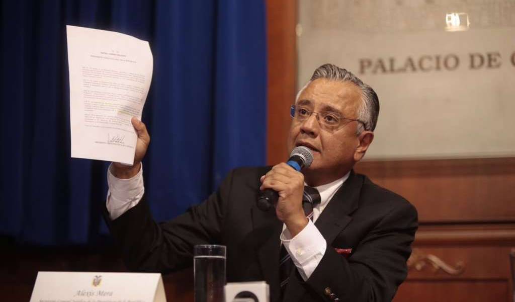 Abogado de Correa acudió a Contraloría por notificación sobre auditoría a deuda
