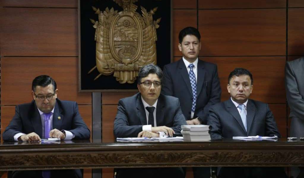 Ratifican prisión preventiva a Correa por caso Balda