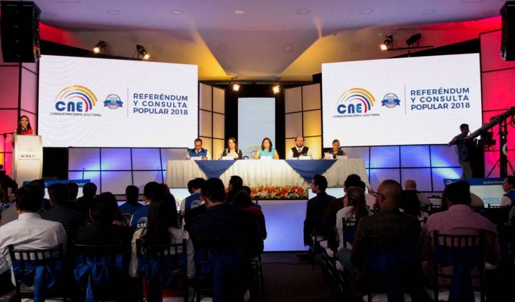 Moreno y Correa reciben desde distintas ciudades primeros resultados de consulta popular