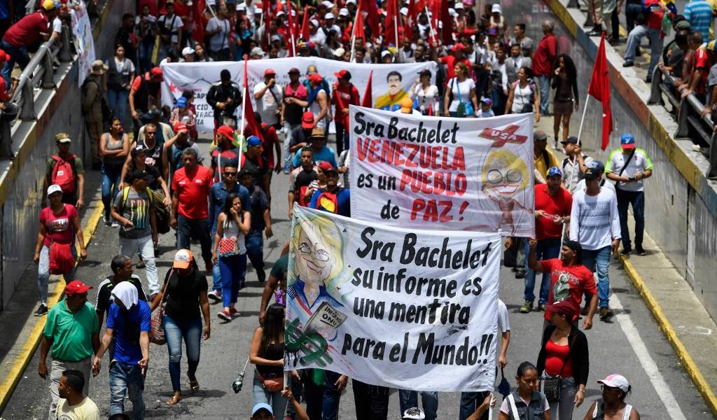 Seguidores de Maduro se movilizan en rechazo a informe de Bachelet