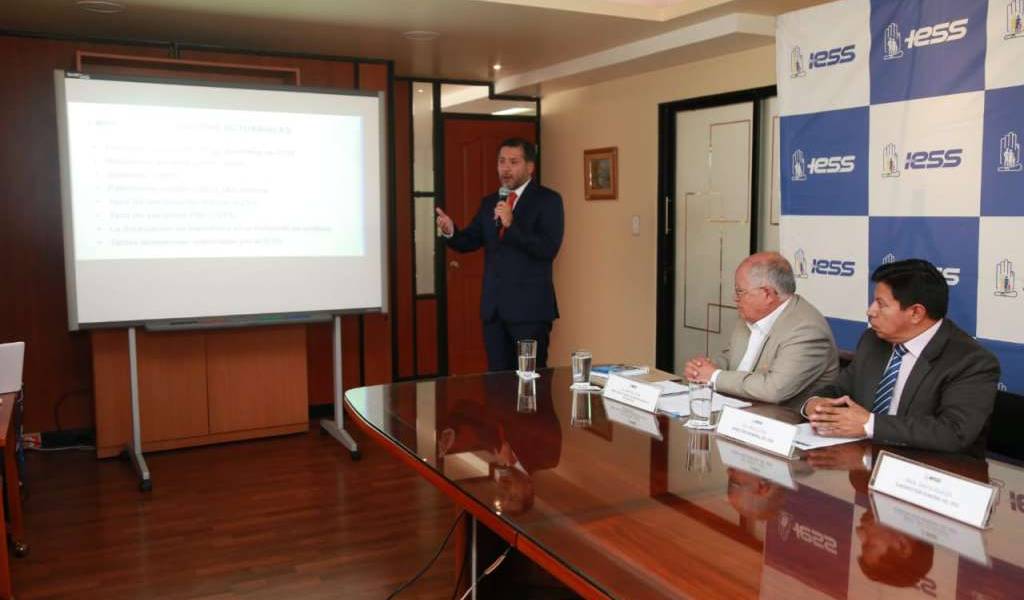 Fondo de pensiones del IESS podría quedarse sin reservas, según informe