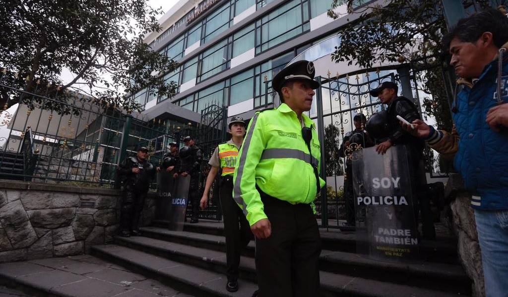 Edificio de Contraloría permanece con resguardo policial tras incidente con autoridad subrogante