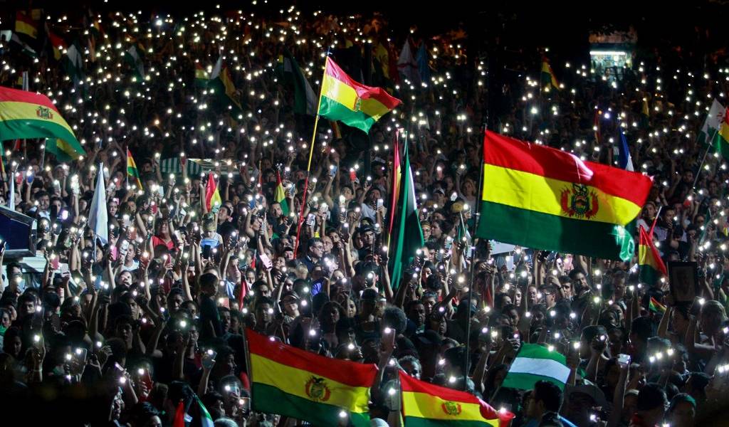 Tensión sube en Bolivia tras llamado a intervención militar