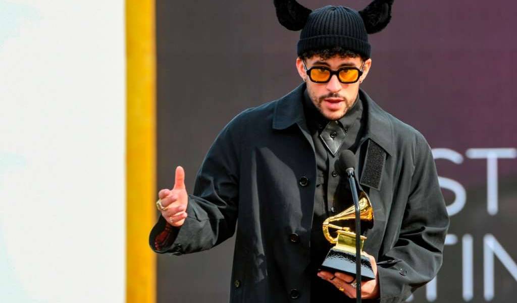 Bad Bunny se lleva su primer Grammy con su disco &quot;YHLQMDLG&quot;