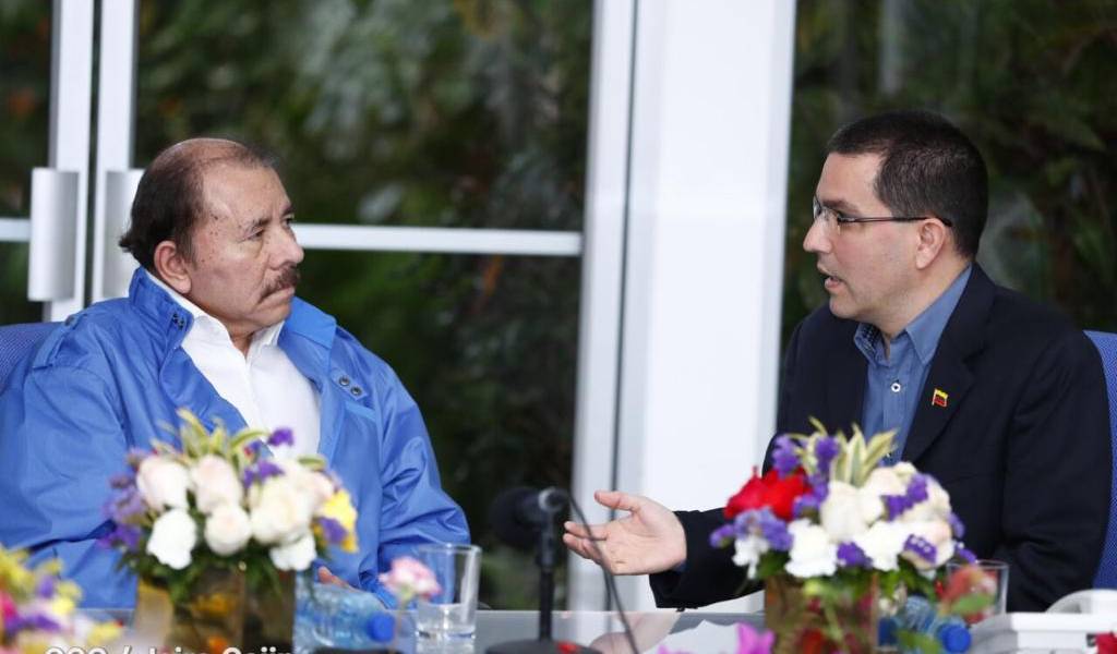 Canciller venezolano recaba apoyo de Nicaragua ante arremetida estadounidense
