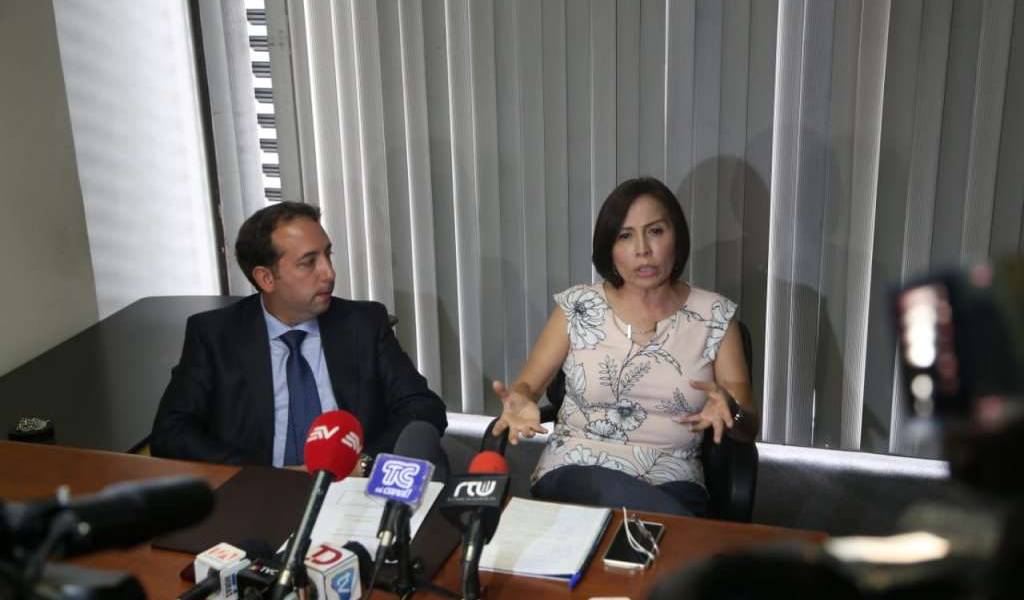 Duarte desmiente a contratista que la acusa de chantajearlo