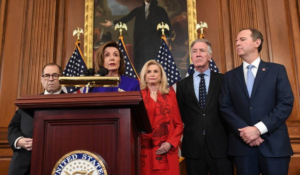 Demócratas presentan los cargos formales del juicio contra Trump