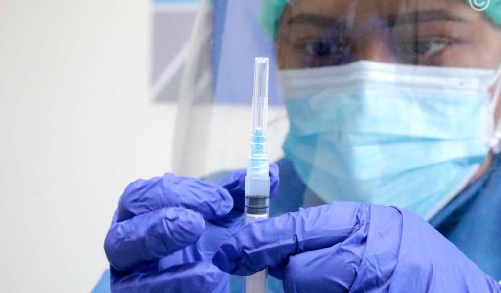 COVID: vacunación de chef en Samborondón es cuestionada