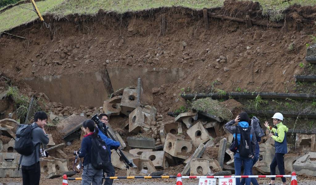 Fuerte sismo en el noroeste de Japón causó pequeño tsunami