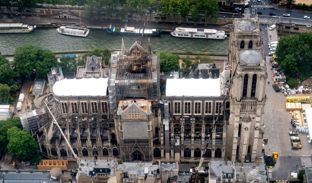 Investigación de incendio en Notre Dame descarta crimen
