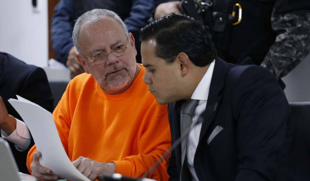 2 exgerentes de Petroecuador son juzgados por peculado