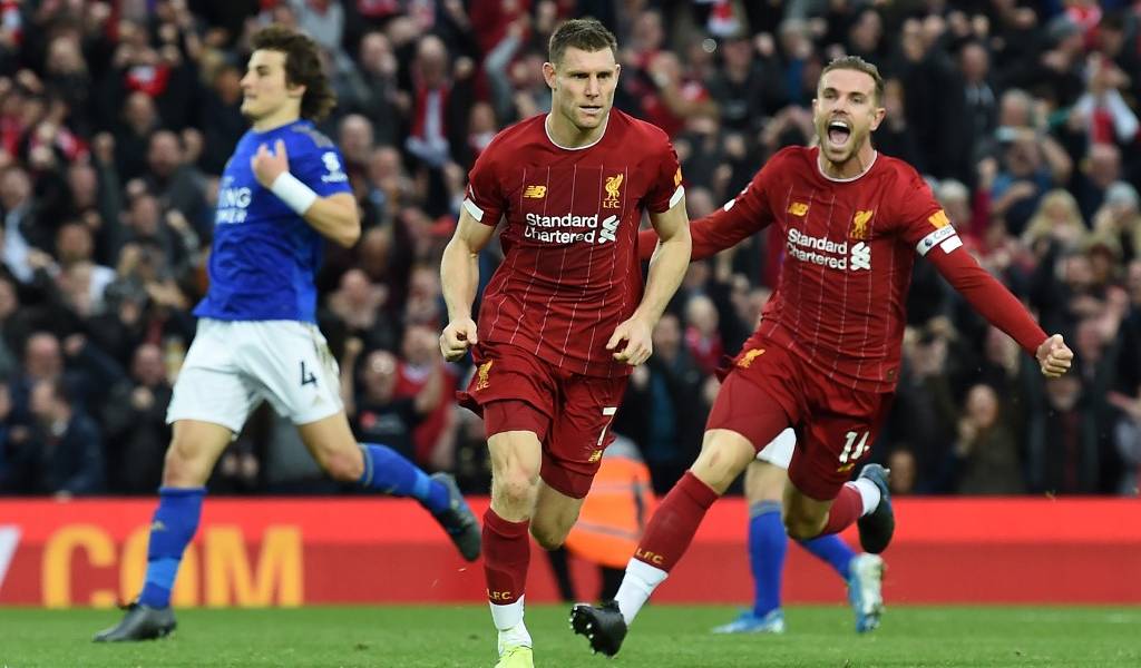 Liverpool alarga su inicio perfecto con gol agónico