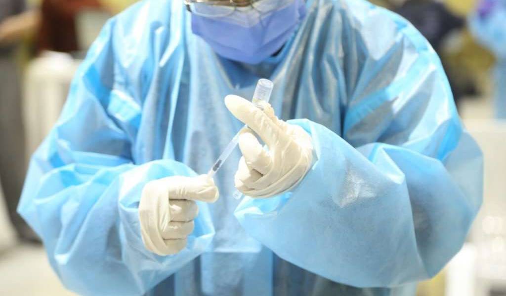 Adultos mayores a 85 años podrán vacunarse sin cita