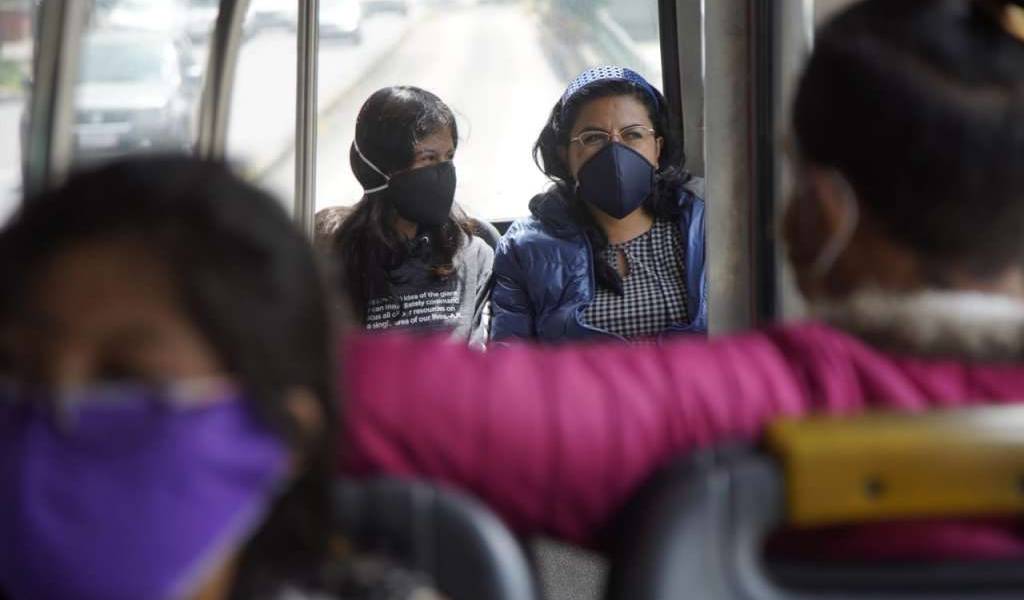 COVID-19: Transporte en Quito, peligroso foco de contagios