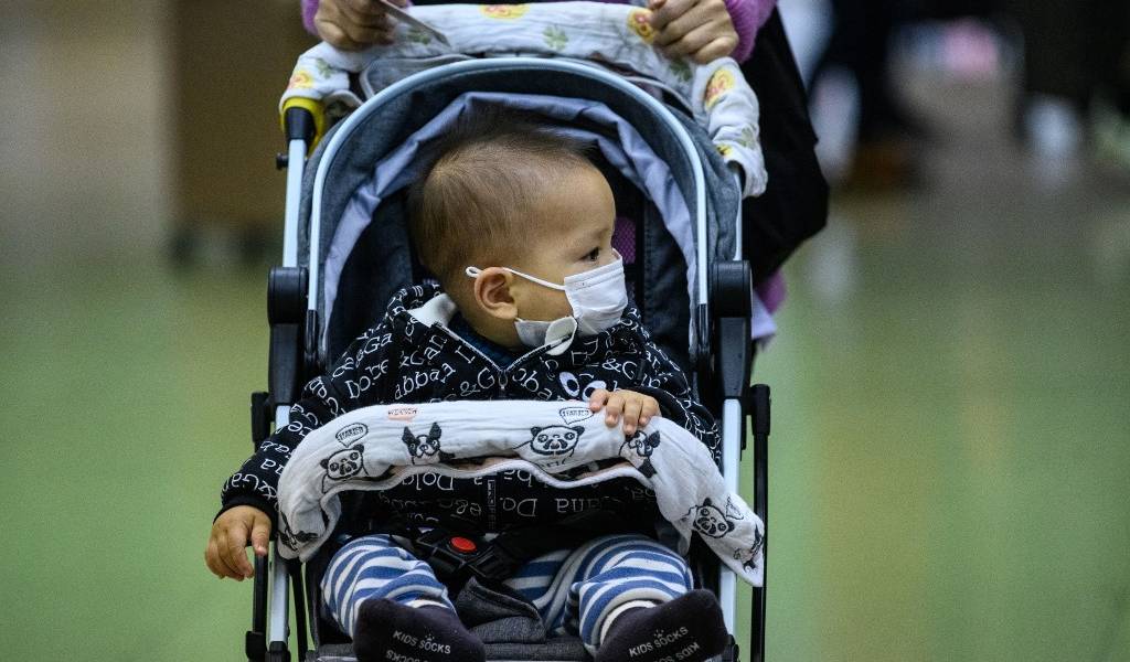 Un bebé es portador del coronavirus a sólo 30 horas después de nacer