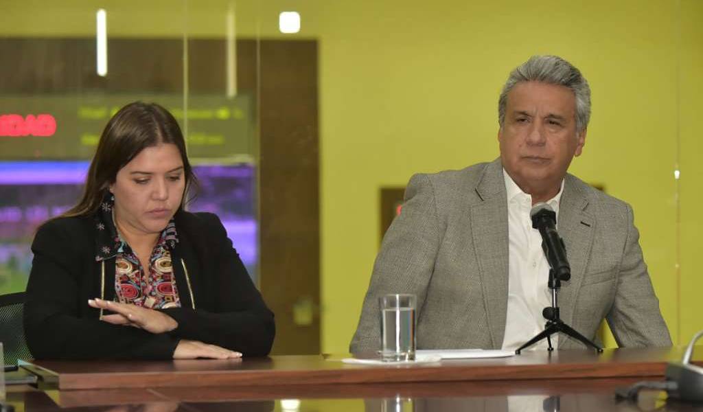 Tras retiro de funciones de vicepresidenta, Vicuña asegura que pidió una licencia