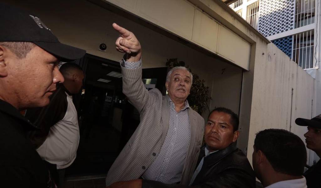 Galo Chiriboga califica de “injusticia” su retención por parte de la Fiscalía