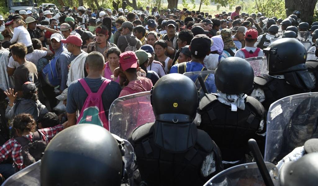 Fuerzas mexicanas detienen a 800 de migrantes de la caravana 2020
