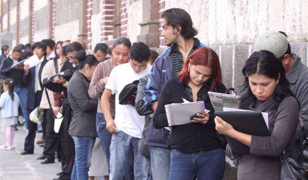 Ecuador cerró diciembre 2015 con más desempleo que ese mes de 2014
