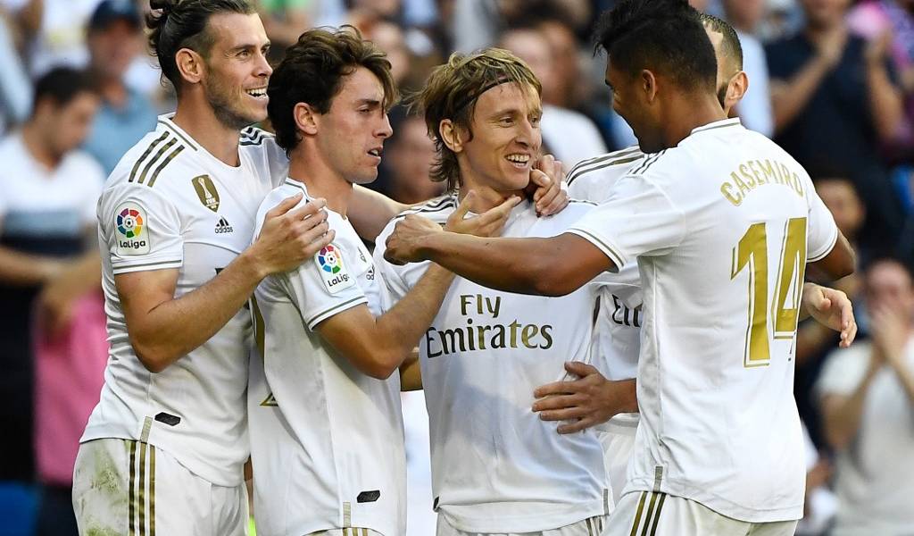 Real Madrid se asegura el liderato una semana más