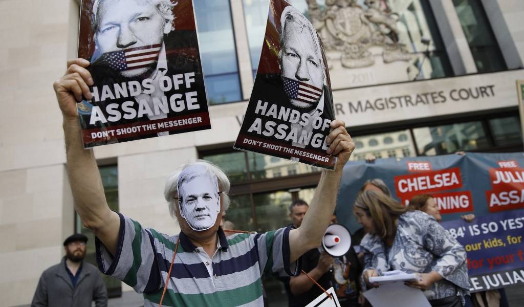 Assange presenta síntomas de &quot;tortura psicológica&quot;