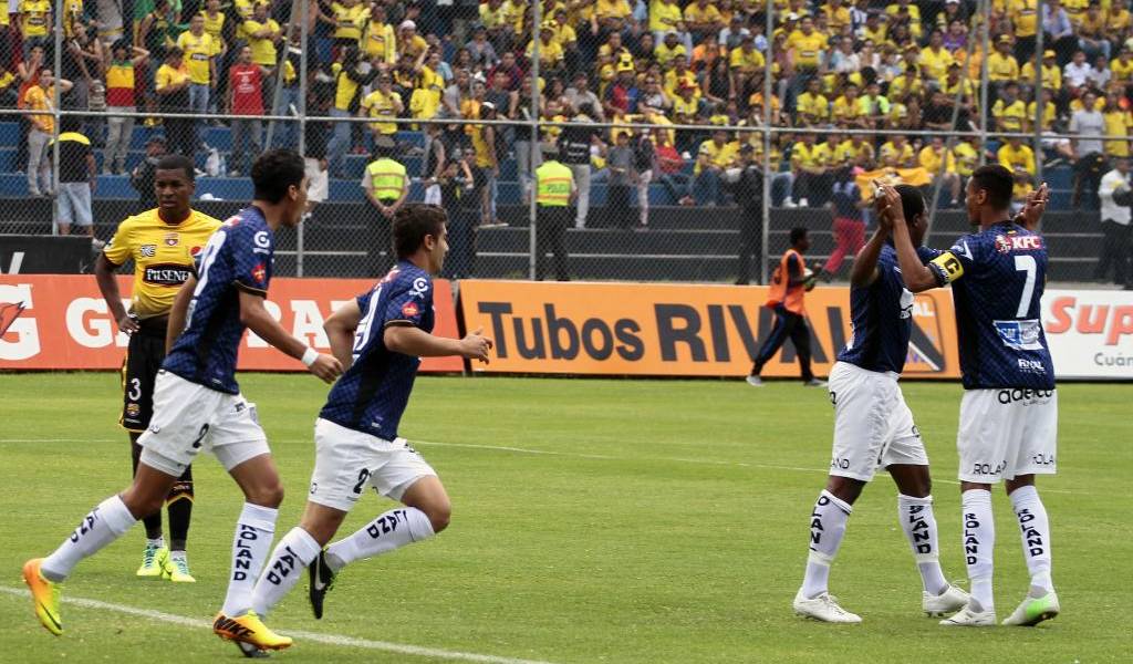 Independiente del Valle goleó 3-0 a Barcelona
