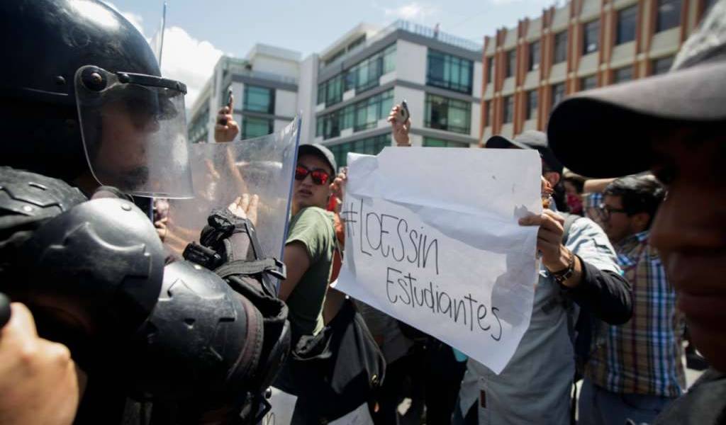 Estudiantes rechazan Ley de Educación Superior