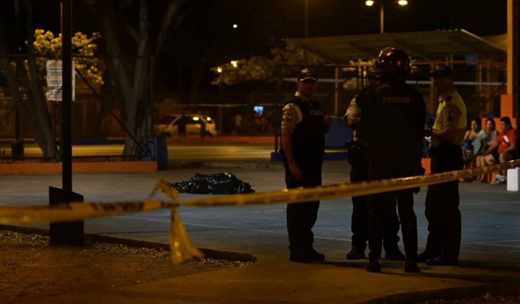 Dos personas fueron asesinadas en cancha de volley en Guayaquil