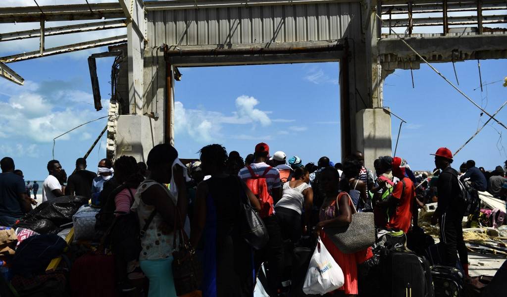 Bahamas en evacuación por Dorian, tras dejar 43 muertos