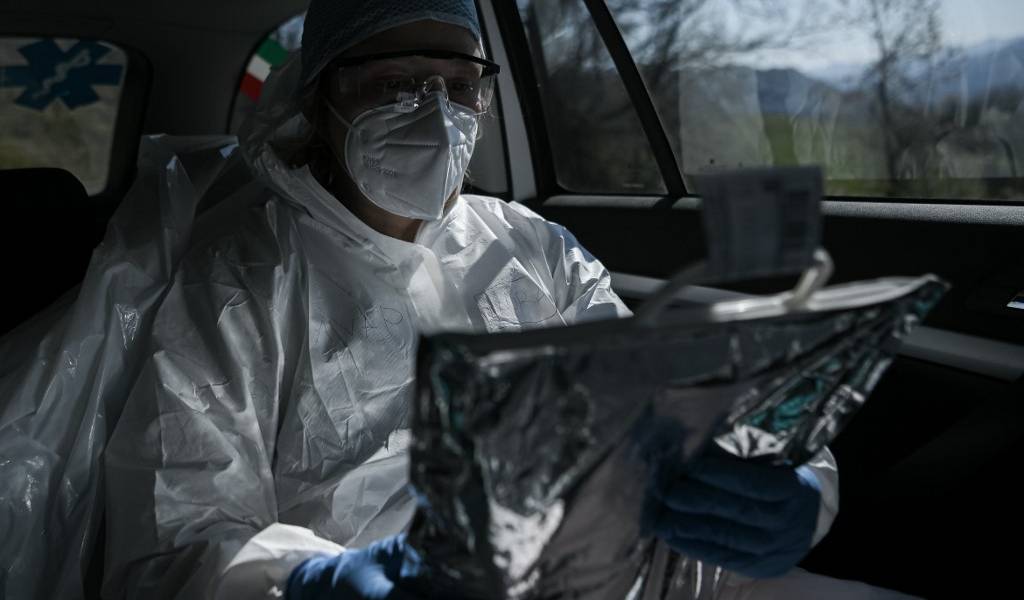 Hacer pruebas y pruebas, una estrategia contra el coronavirus en Italia