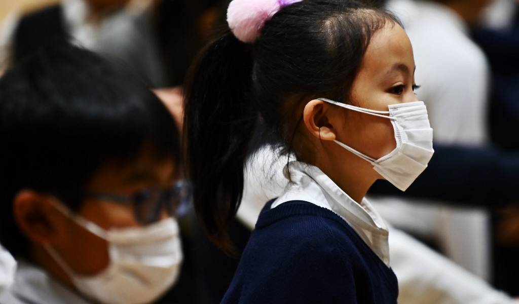 Japón cerrará escuelas para tratar de controlar coronavirus