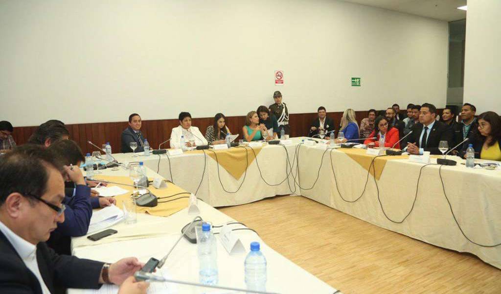 Comisión aprueba informe sobre INA Papers