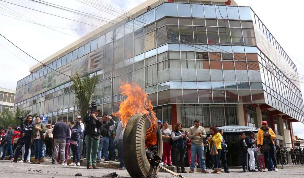 Protestas en Carchi se radicalizan, Gobierno responde