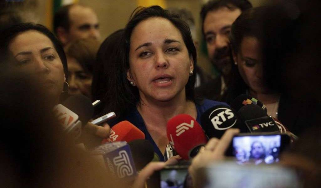 Rivadeneira: &quot;No peleamos por un cargo o un sueldo&quot;