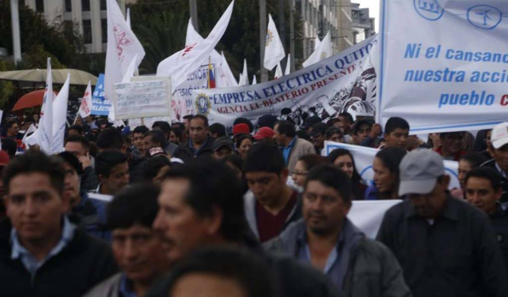 Organizaciones marchan en Quito contra las medidas de Moreno