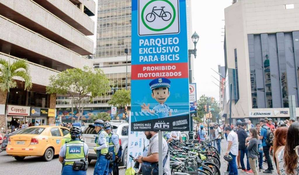 Guayaquil inaugura parqueos exclusivos para bicicletas