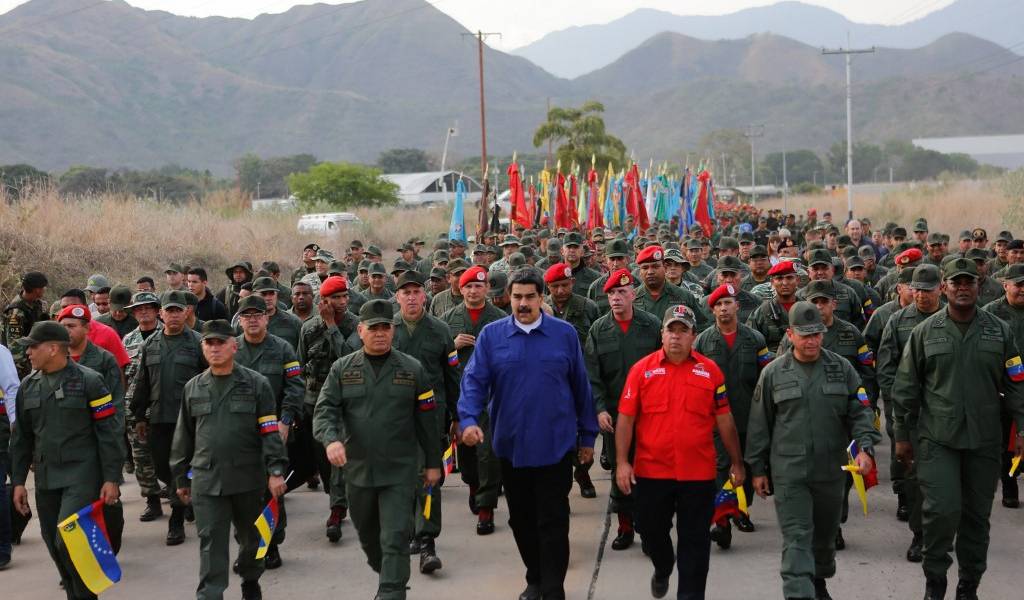 Maduro celebra &quot;inicio de conversaciones&quot; con oposición
