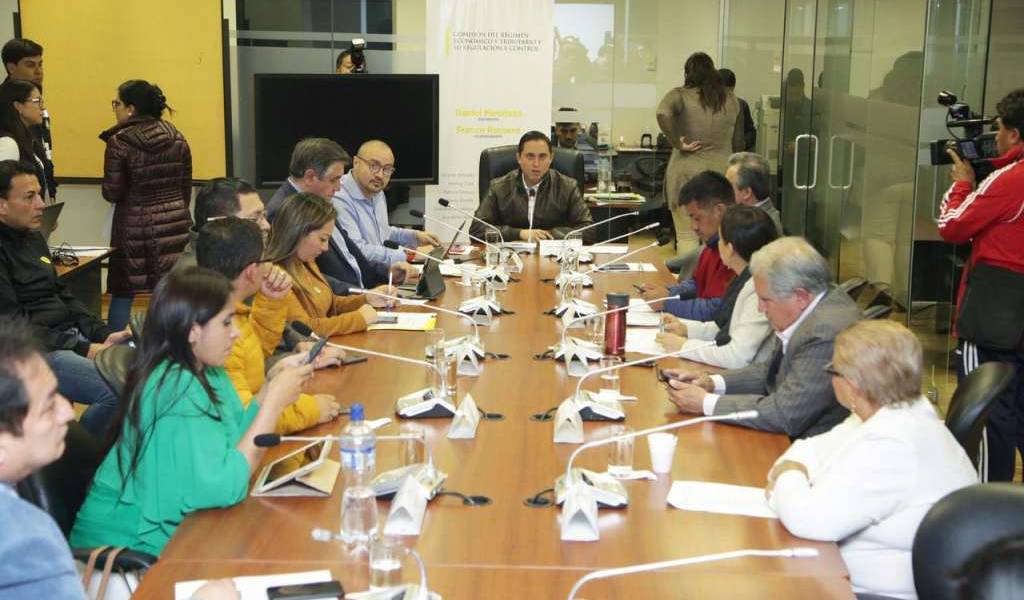 Comisión se allana a 12 de las 13 objeciones del veto del Ejecutivo sobre Ley Tributaria