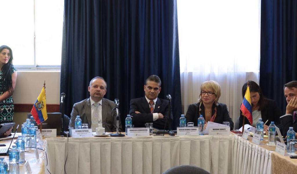 Ministros de Ecuador y Colombia revisan aranceles a productos colombianos