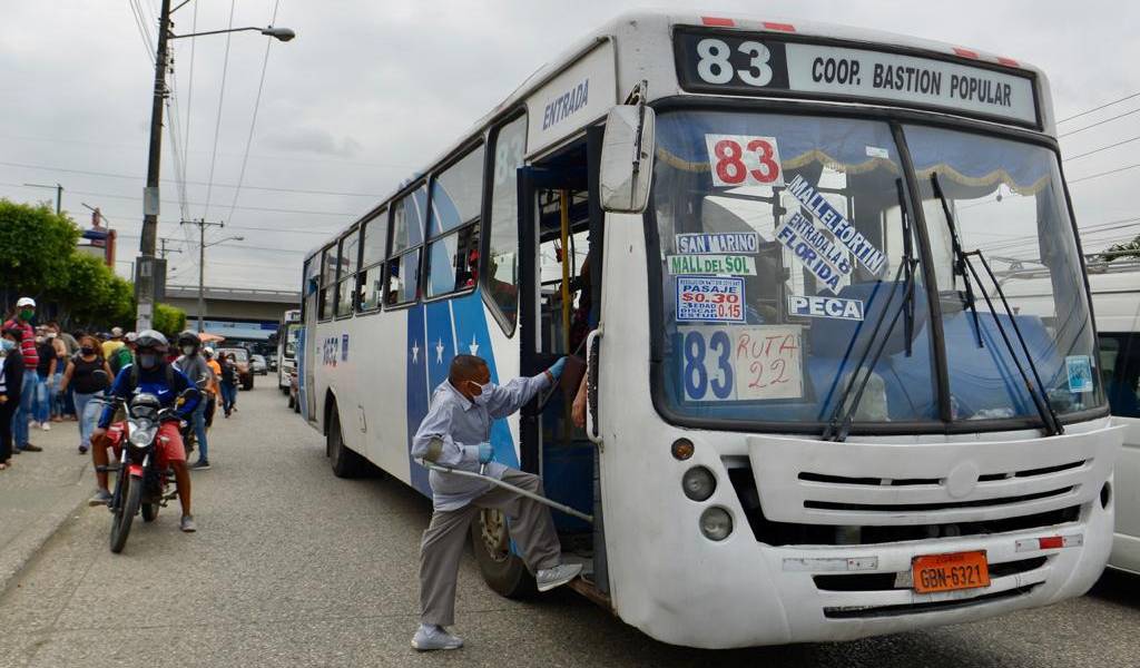 Sector comercial de Guayaquil afectado por paro parcial de buses