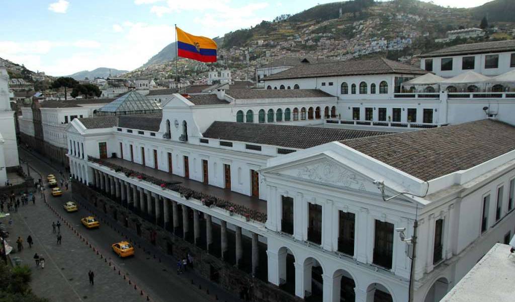 Gobierno planea recortar hasta 15% presupuestos de funciones estatales