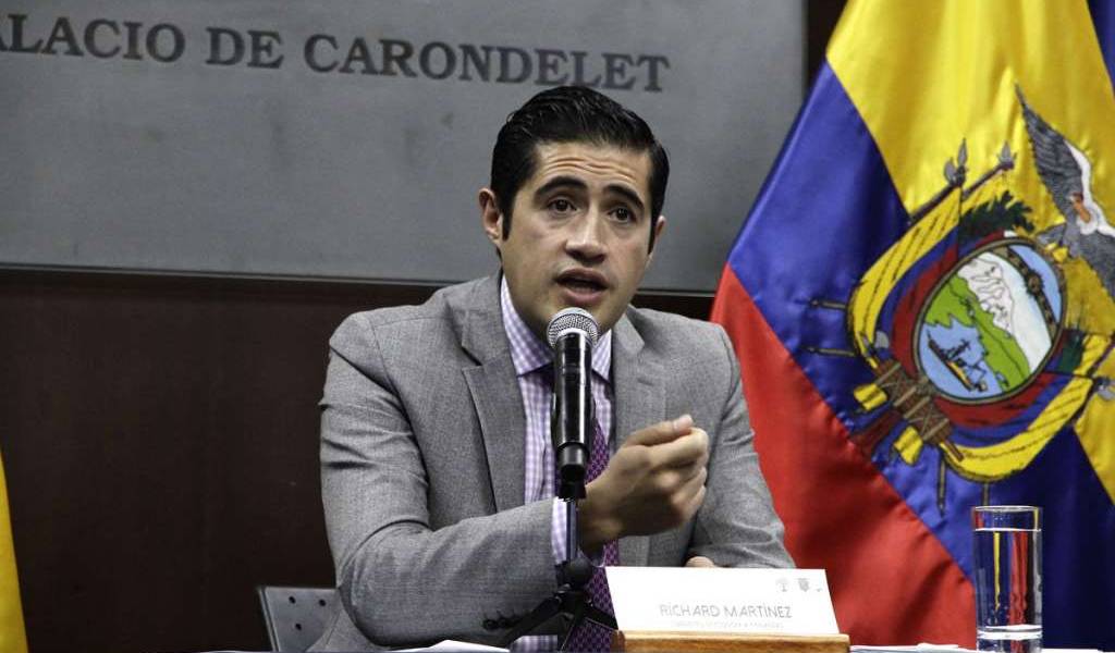 Martínez: No hay decisión sobre posible aumento de IVA