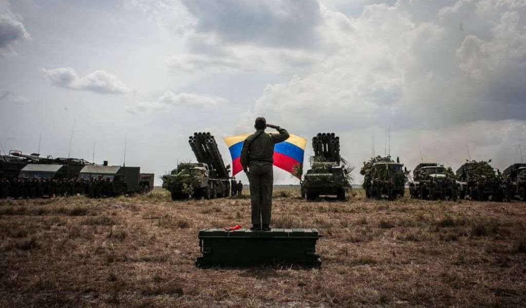150.000 militares venezolanos a frontera con Colombia