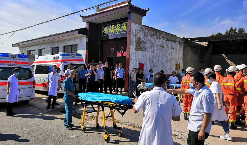17 muertos al derrumbarse restaurante de 2 plantas en China