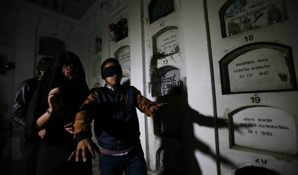 Visitas nocturnas a cementerio promueven reflexión en Quito