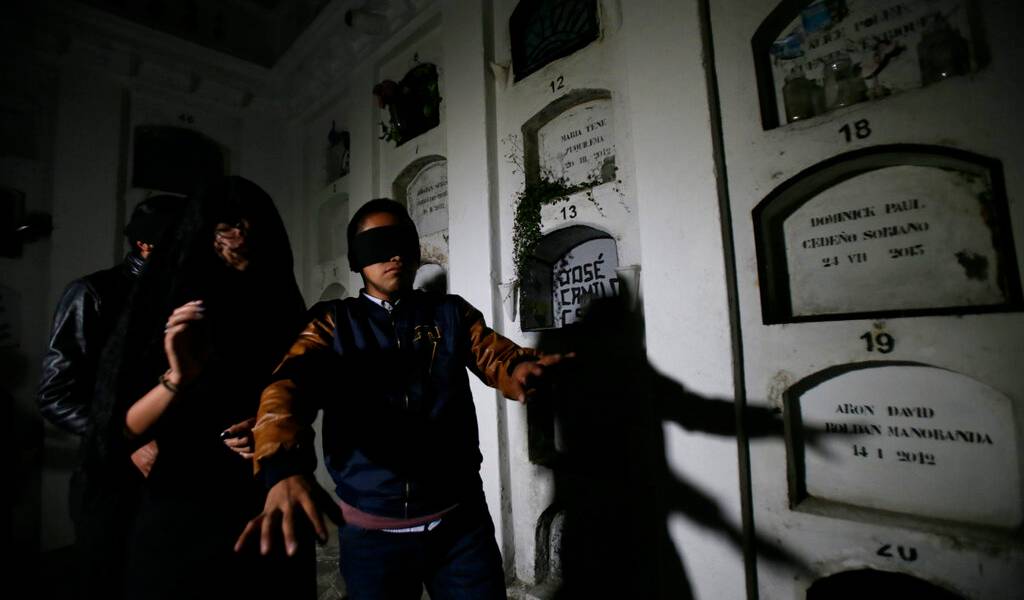 Visitas nocturnas a cementerio promueven reflexión en Quito